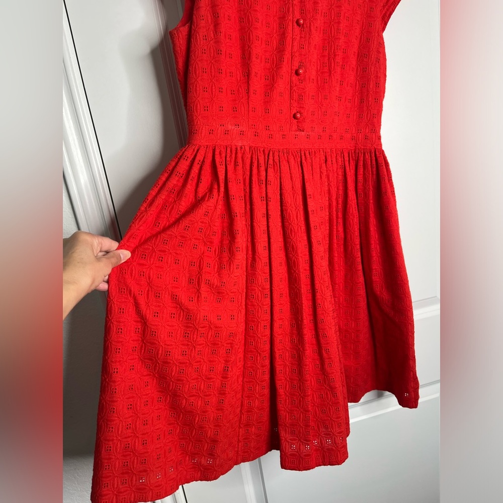 Kate Spade Courtney Red Eyelet
Fit and Flare Dress Size 6 - Picture 3 of 13